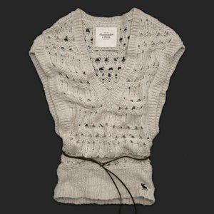 Abercrombie & Fitch Sweater NWT